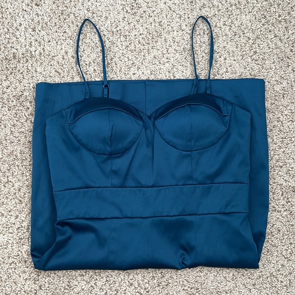 Holiday Dress - Picture 9 of 11